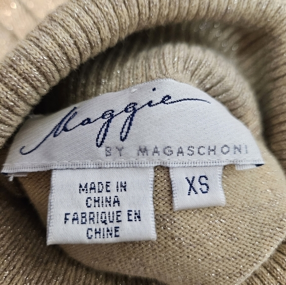Maggie by Magaschoni Gold Form Fitting Turtleneck Sweater Size XS Women's N27 - Picture 8 of 9